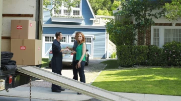 Кадры Отчаянные домохозяйки 8 сезон 23 эпизод