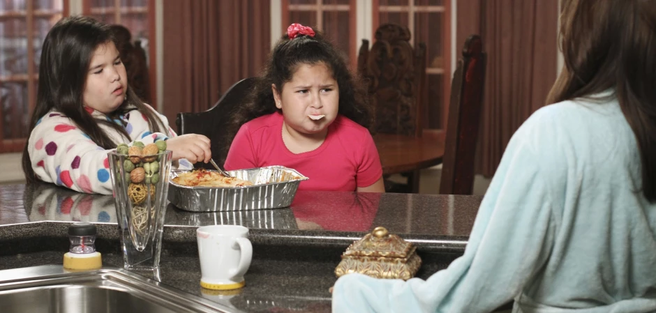 Кадры Отчаянные домохозяйки 6 сезон 22 эпизод