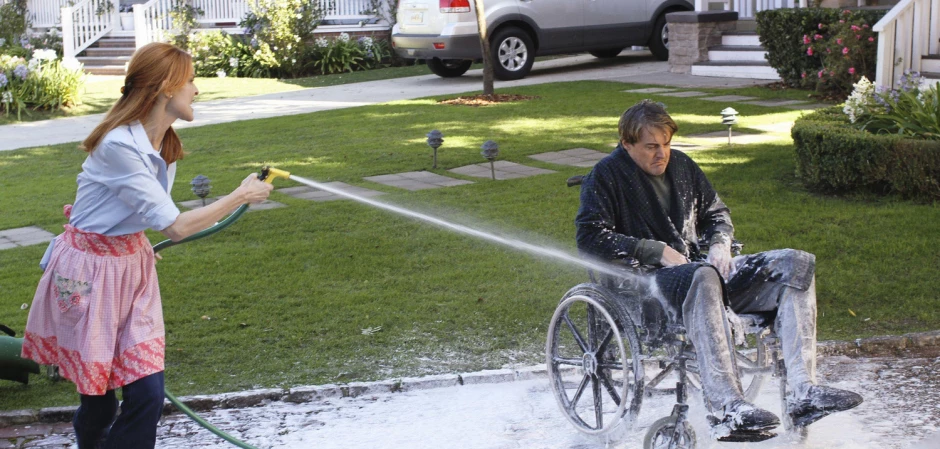 Кадры Отчаянные домохозяйки 6 сезон 13 эпизод