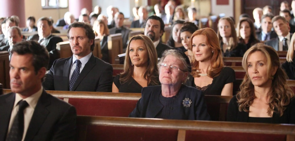 Кадры Отчаянные домохозяйки 8 сезон 17 эпизод