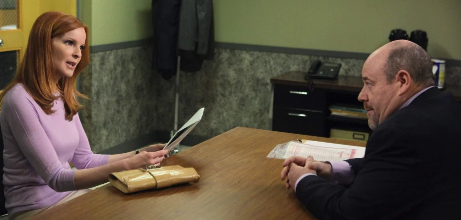 Кадры Отчаянные домохозяйки 8 сезон 19 эпизод