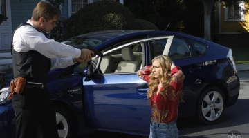 Кадры Отчаянные домохозяйки 6 сезон 11 эпизод