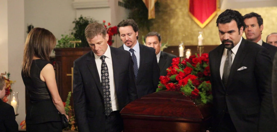 Кадры Отчаянные домохозяйки 8 сезон 17 эпизод