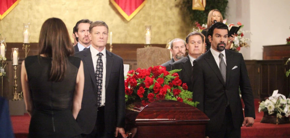 Кадры Отчаянные домохозяйки 8 сезон 17 эпизод