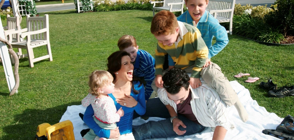 Кадры Отчаянные домохозяйки 2 сезон 16 эпизод