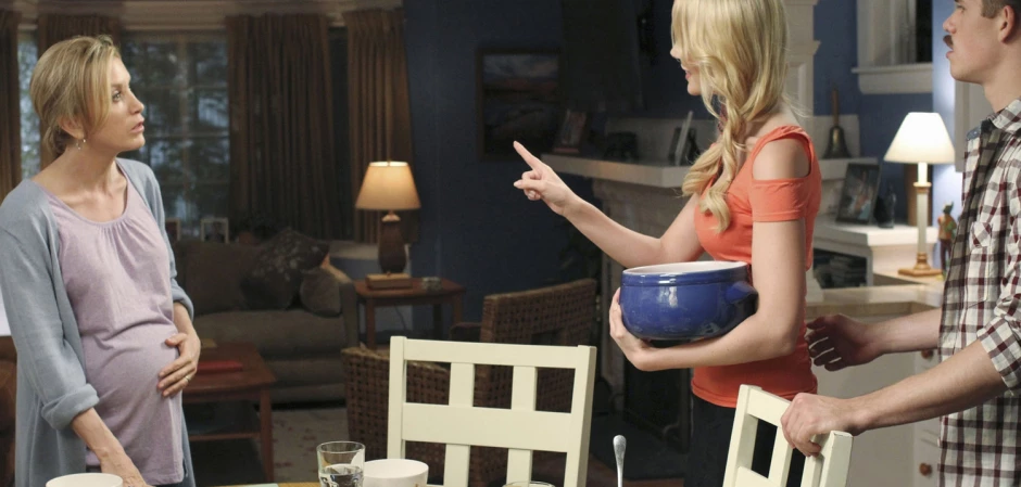 Кадры Отчаянные домохозяйки 6 сезон 18 эпизод