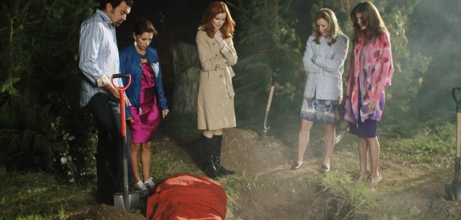 Кадры Отчаянные домохозяйки 8 сезон 1 эпизод