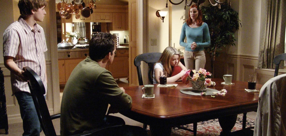 Кадры Отчаянные домохозяйки 1 сезон 8 эпизод